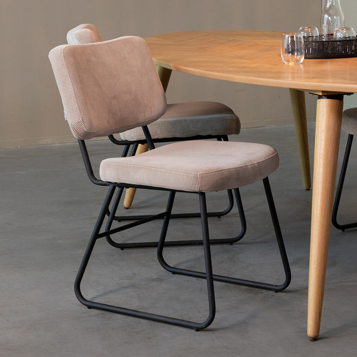 LABEL51 Eetkamerstoelen Noah - Naturel - Ribcord - Zwart Metalen Frame