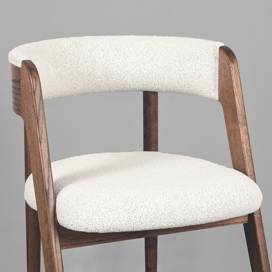 LABEL51 Eetkamerstoelen Sasha - Ecru - Boucle - Walnoot Houten Frame