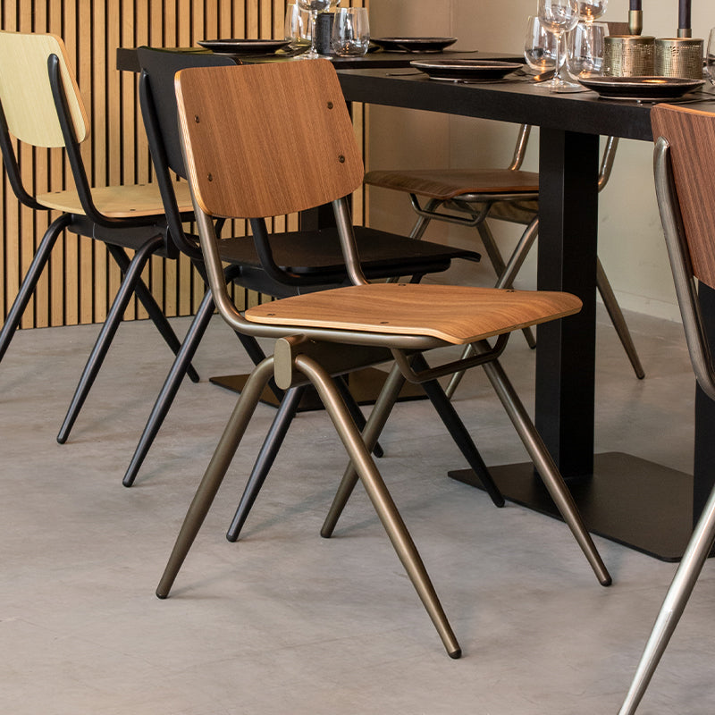 LABEL51 Eetkamerstoelen Solid - Walnoot - Hout - Goud Metalen Frame